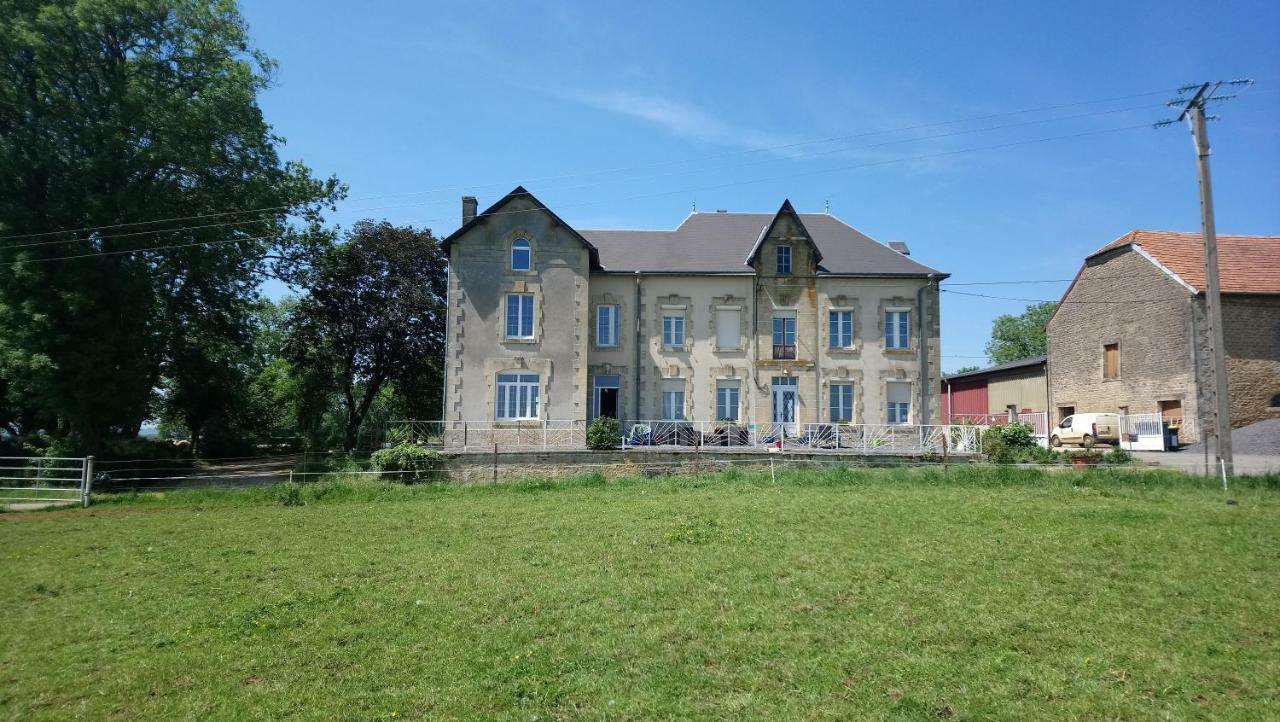 Jad Ranch Hotel Raucourt-et-Flaba Eksteriør billede